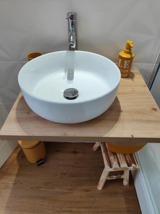 Charmant T2 Atypique, Renove Béziers Kültér fotó